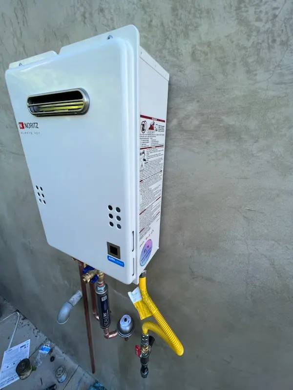 Tankless water heater installation for Feurborn Klodes Arlington Manor homes
